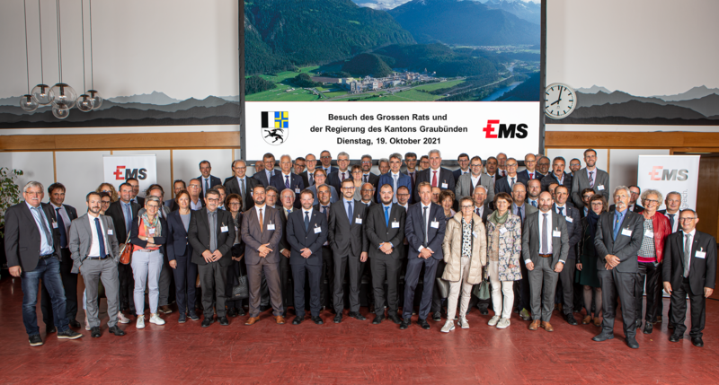 Besuch des Bündner Regierungsrates und der Grossräte bei der EMS-CHEMIE